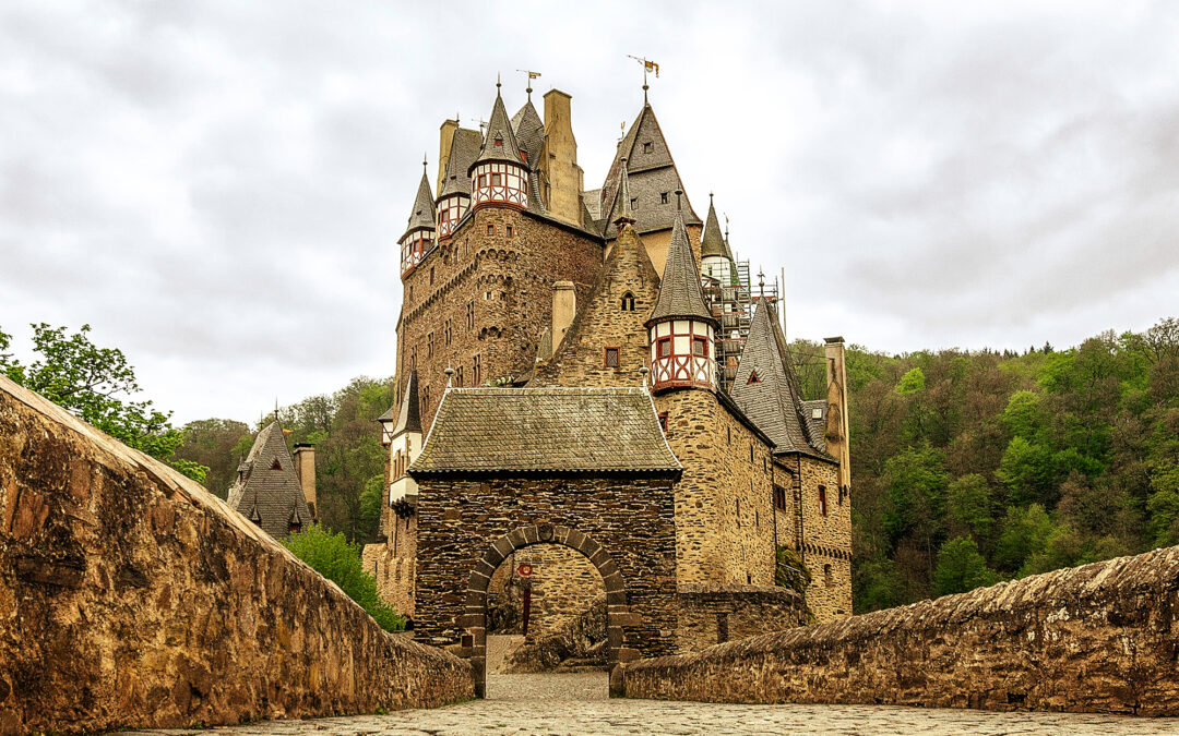 Fairytale Castle Eltz & Wine Tasting